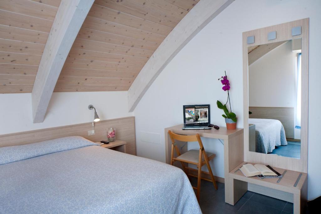 Hotel Norma Misano Adriatico Phòng bức ảnh